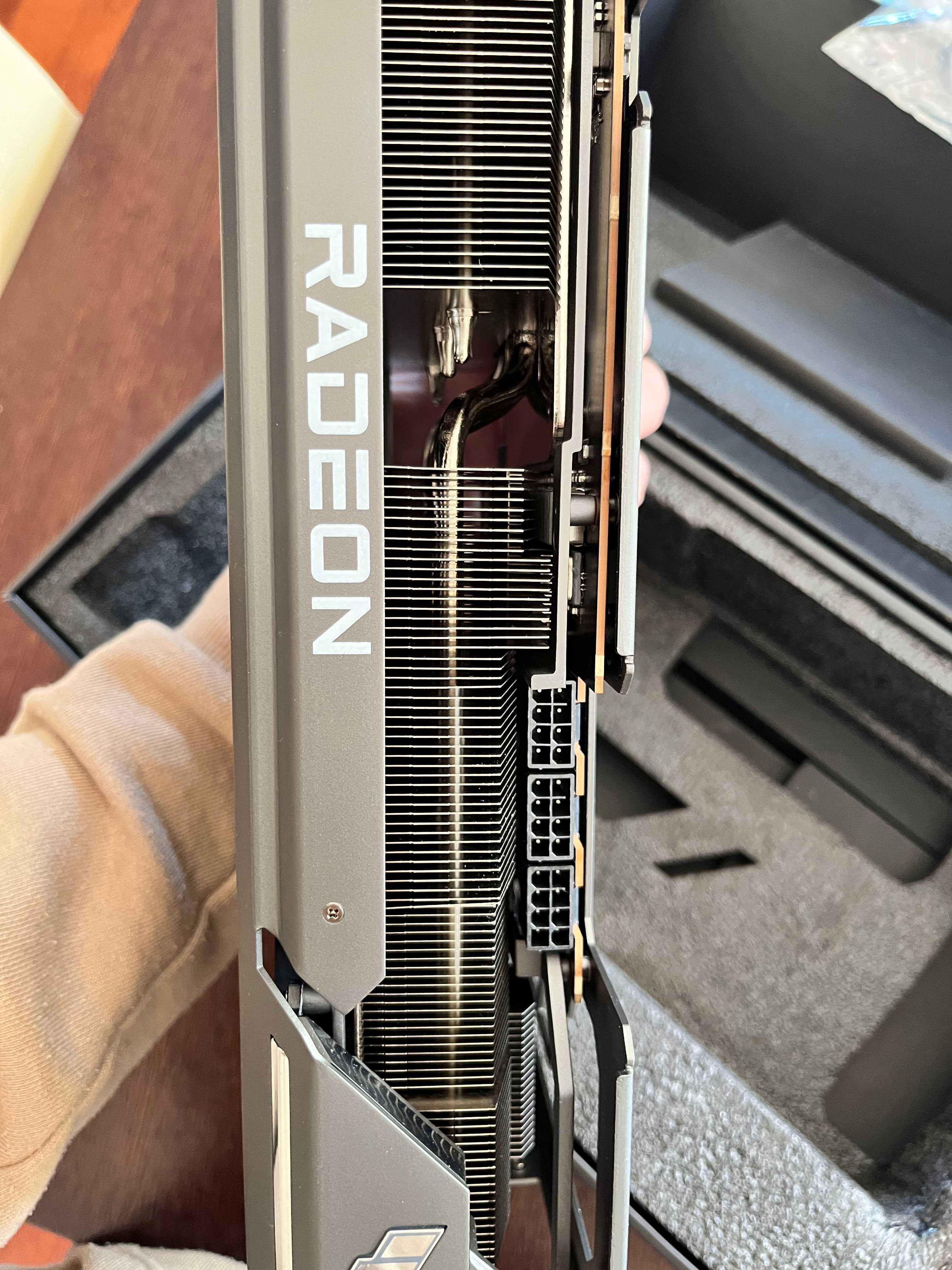 ASUS TUF Gaming Radeon RX 7900 XTX OC Edition 24GB GDDR6 384bit FSR