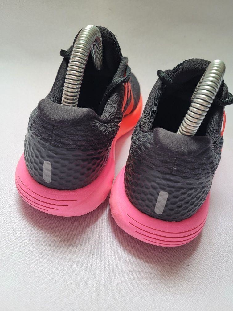 Nike Wmns Lunarglide 8 r.36