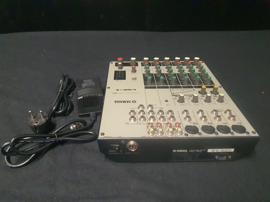 Mesa mistura Yamaha MW10c USB