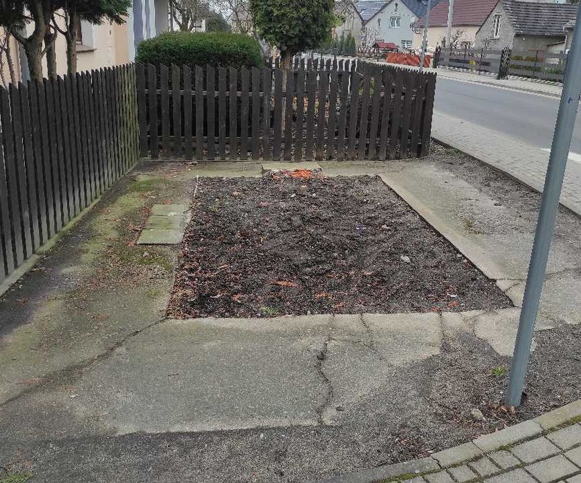 Działka inwestycyjna (pod paczkomat)