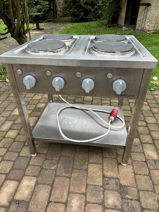 Kuchnia gastronomiczna elektryczna 4 palnikowa
