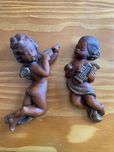 Dois anjos decorativos vintage em massa – 17 cm