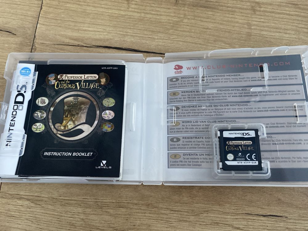 Gra Nintendo Professor Layton and The Curious Village