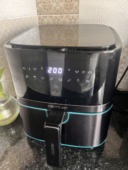 Fritadeira Eletrica Cecotec