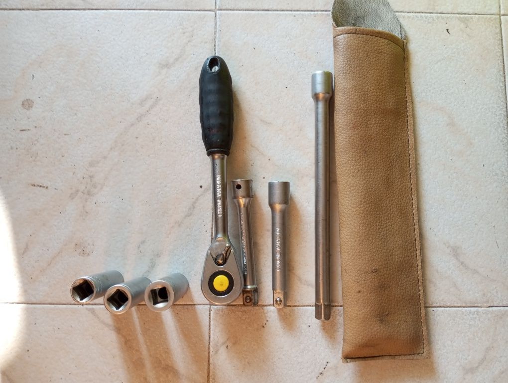 Conjunto de chaves roquete com extensiveis  15mm, 17mm e 19mm de cabo
