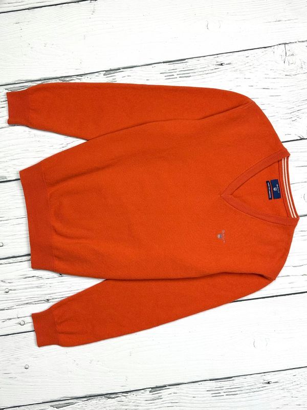 Gant Wełniany Sweter w Serek Męski Logo na Piersi Super Fine Lambswool