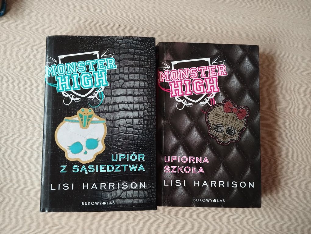 Monster High Upiorna szkoła i Upiór z sąsiedztwa dwa tomy