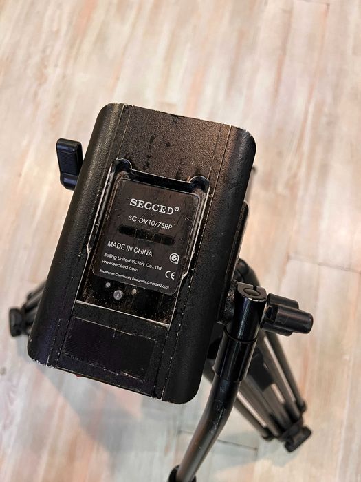 Продам Штатив відео Secced в хорошому стані