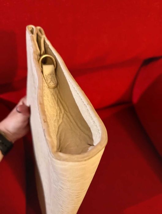 Clutch Poli-Pele Parfois