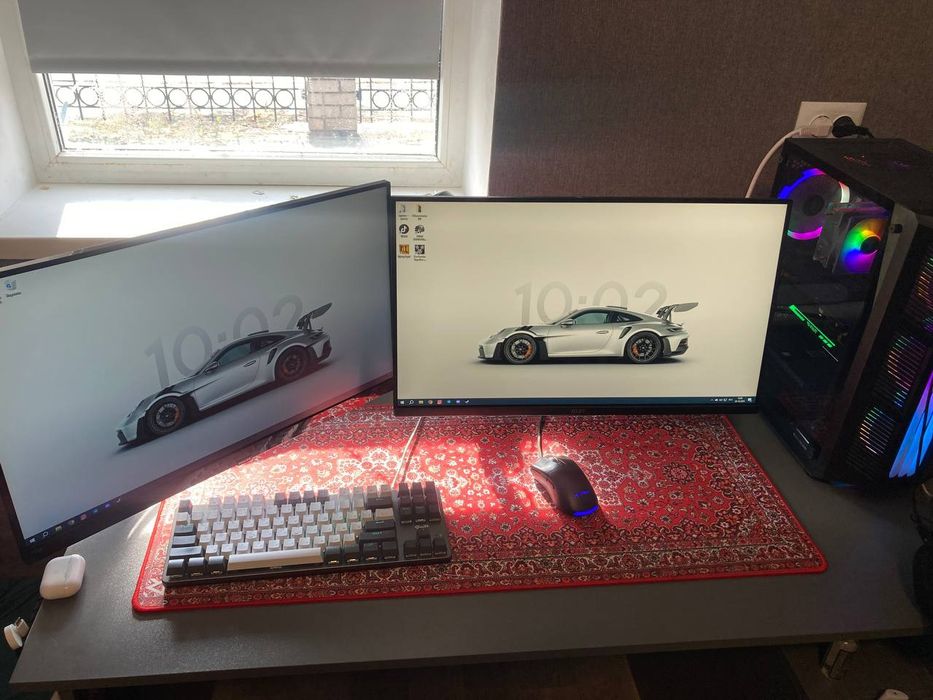 Продам ПК ,стол ,кресло ,наушник микрофон ,мониторы , кронштейны.