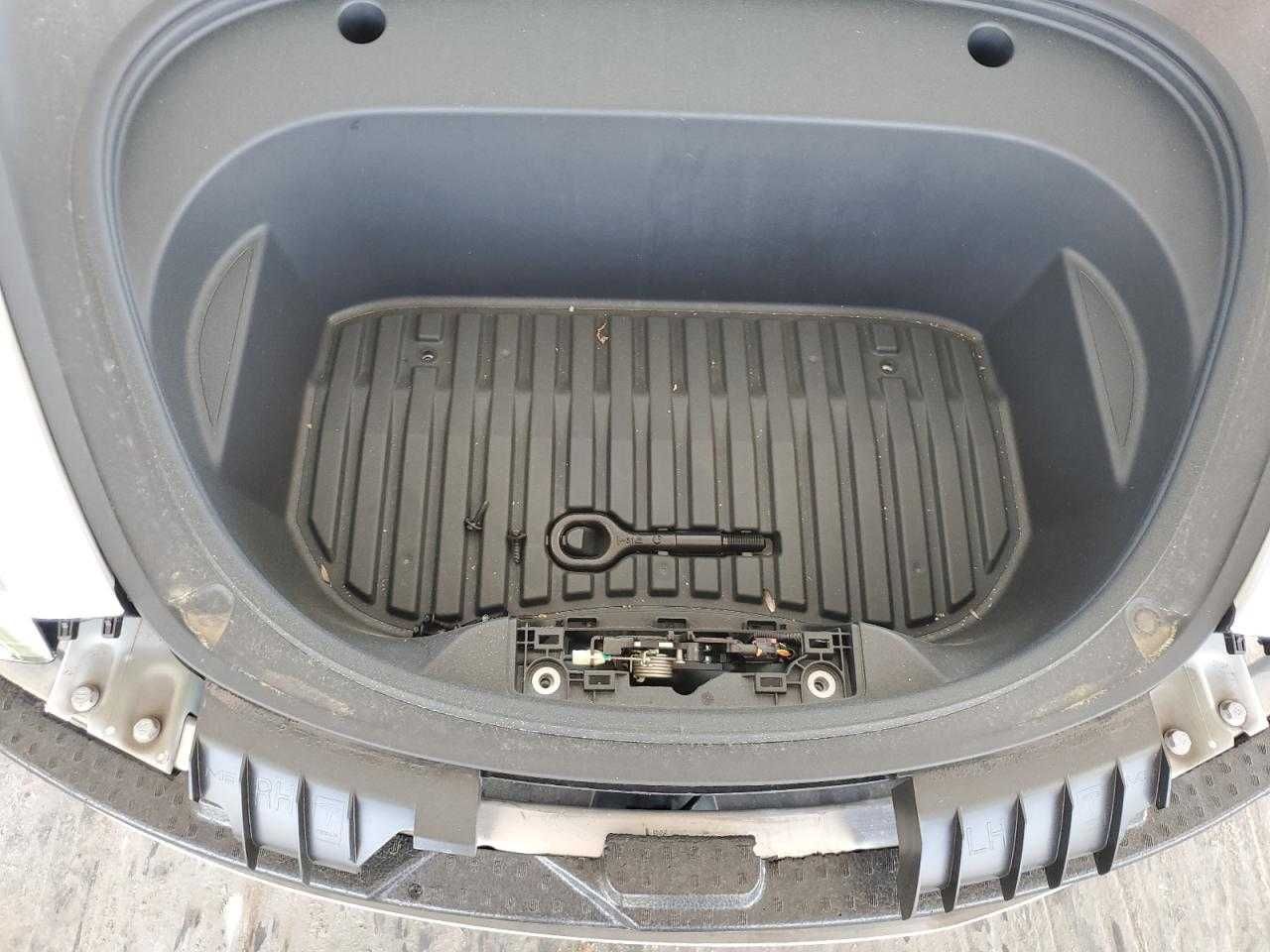 Tesla Model 3 2022 -
