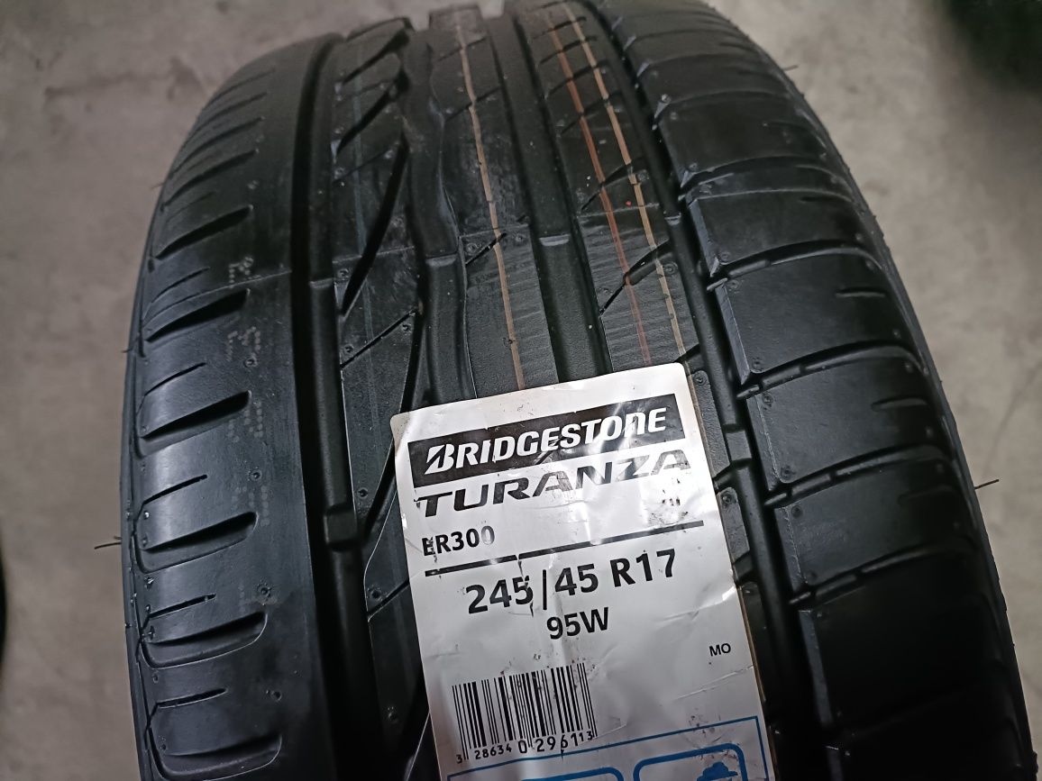 Opona letnia Bridgestone Turanza Er300 245/45R17 95W MO
