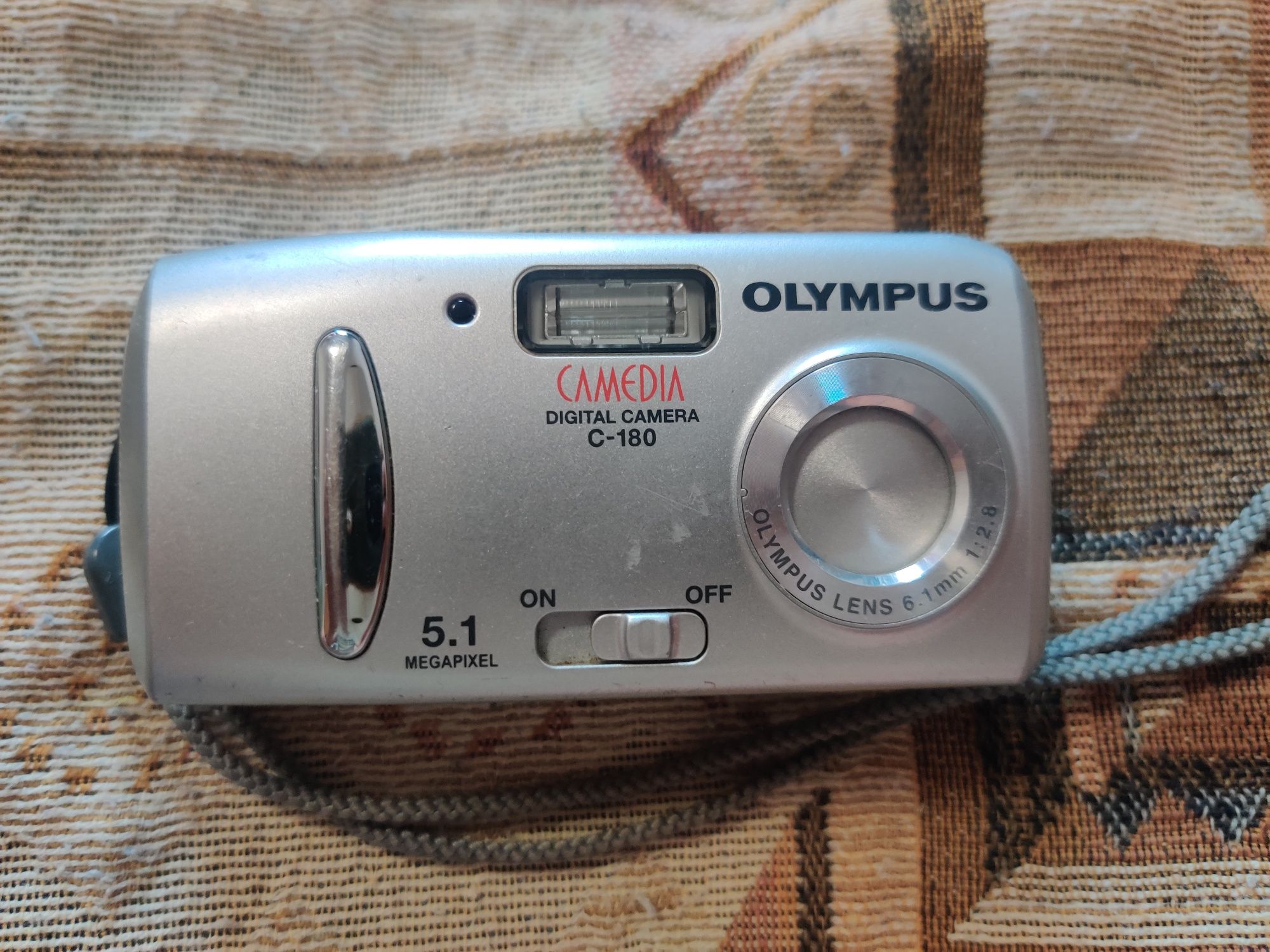 Olympus C-180 фотокамера, фотоаппарат