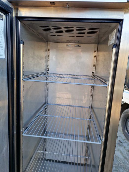 Szafa chłodnicza NoFrost Gastro-710 litr.chłodnia,zamrażarka