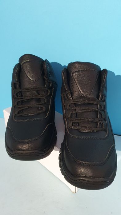 Buty nowe męskie czarne zimowe ocieplane Rozmiar 42 / wkładka 26 cm