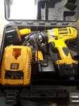 Wkrętarka Dewalt 12V