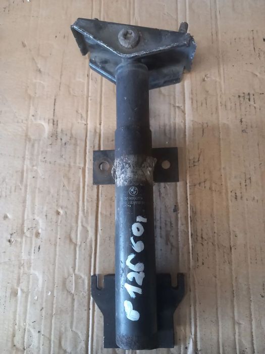 BMW E34 ODBÓJ ZDERZAKA PRZÓD 8126601