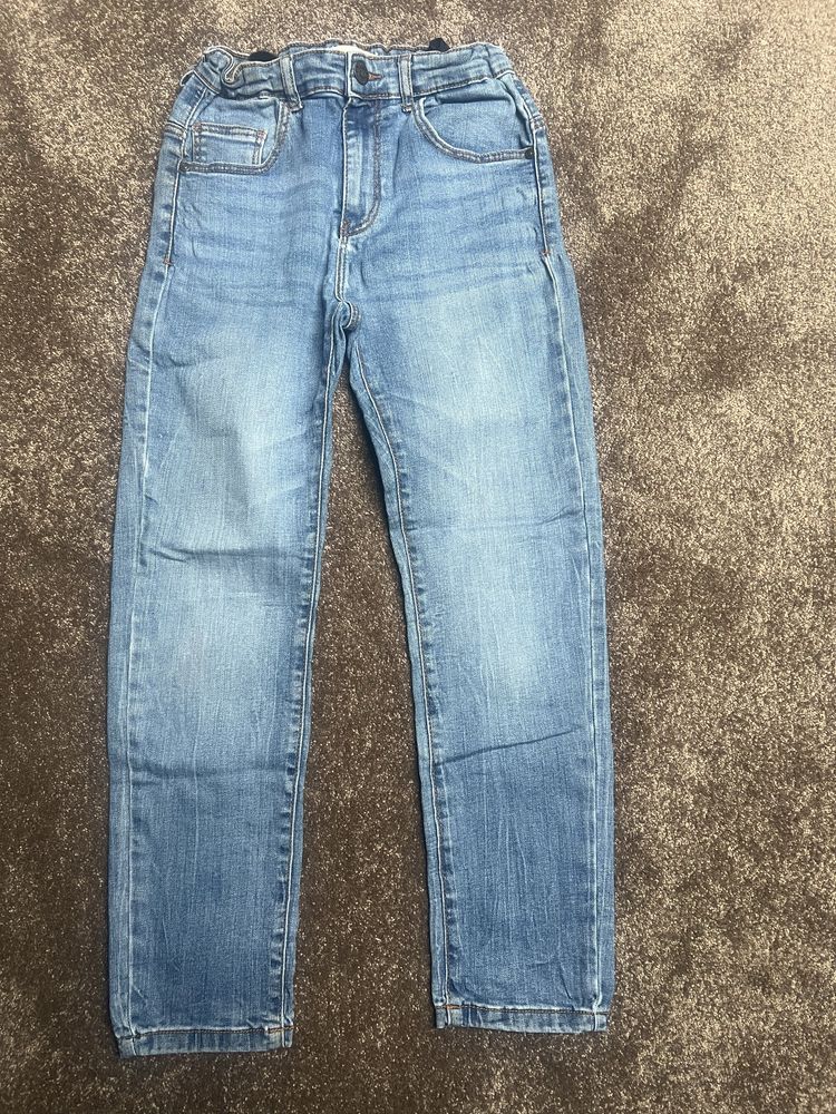 Spodnie jeansowe marki Reserved 146 cm