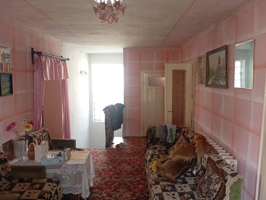 Будинок в тихому районі міста Берегове, зручна локація