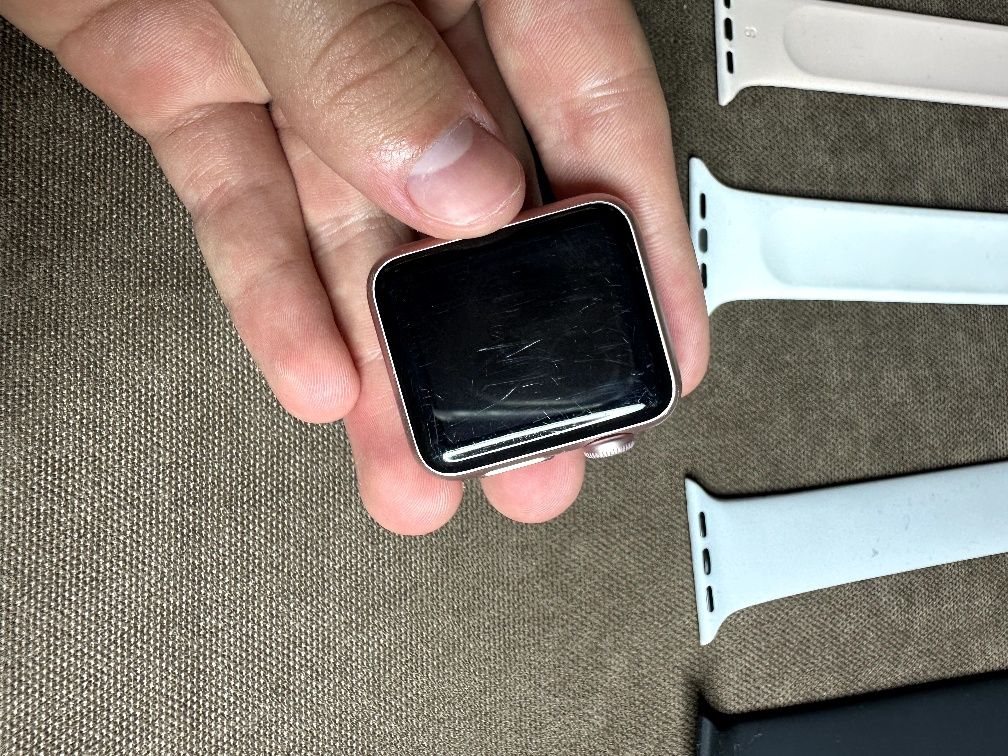 4× Apple Watch Series 1 + зарядка + ремінці — 2000 грн, торг