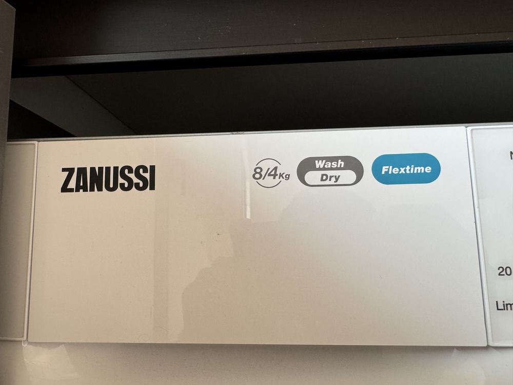 Máquina de Lavar e Secar Roupa Encastre ZANUSSI ZWT816PCWA (4/8 kg)