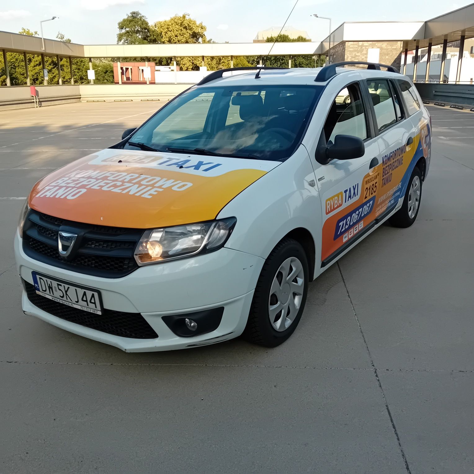 Dacia Logan MCV uszkodzony