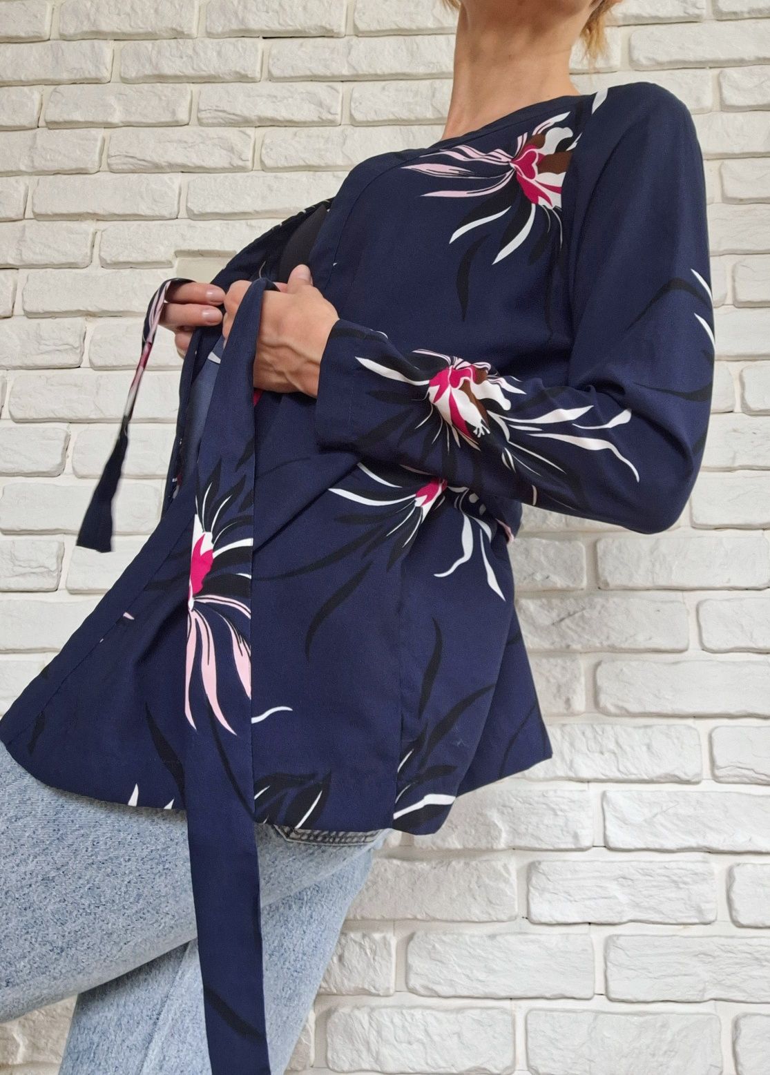 Vero Moda Nowe Kimono z paskiem Flower Bluzka Kopertowa Hit