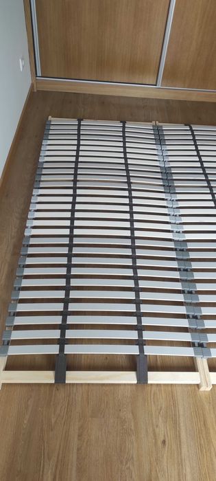 Estrado IKEA Lonset 160 x 200