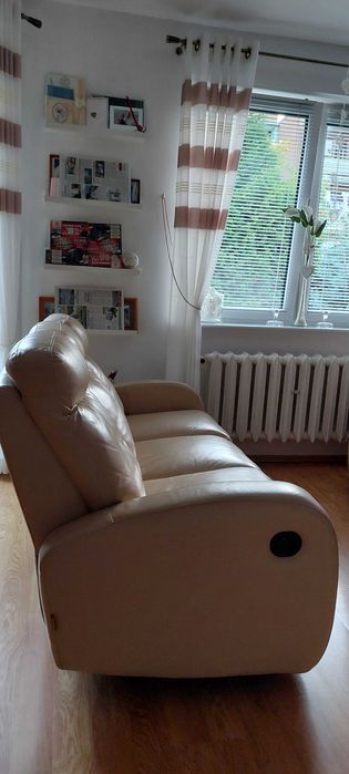 Sofa z 3 m. do siedzenia i 2 fukcjami relax oraz 2 fotele z 2 f. relax