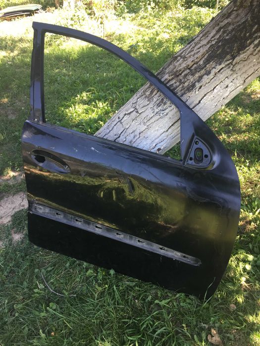 Передние правые двери на Mersedes ML