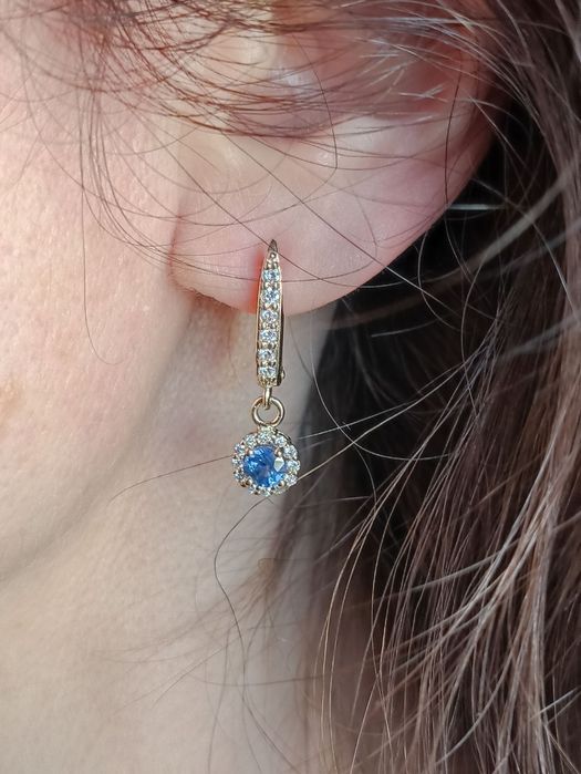 Золотые серьги с натуральными цейлонскими сапфирами и бриллиантами