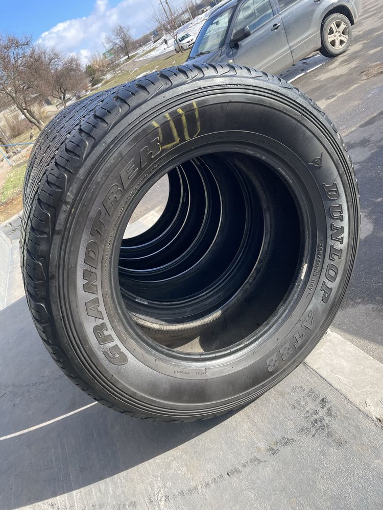 285/60/18 dunlop grandtrek at22