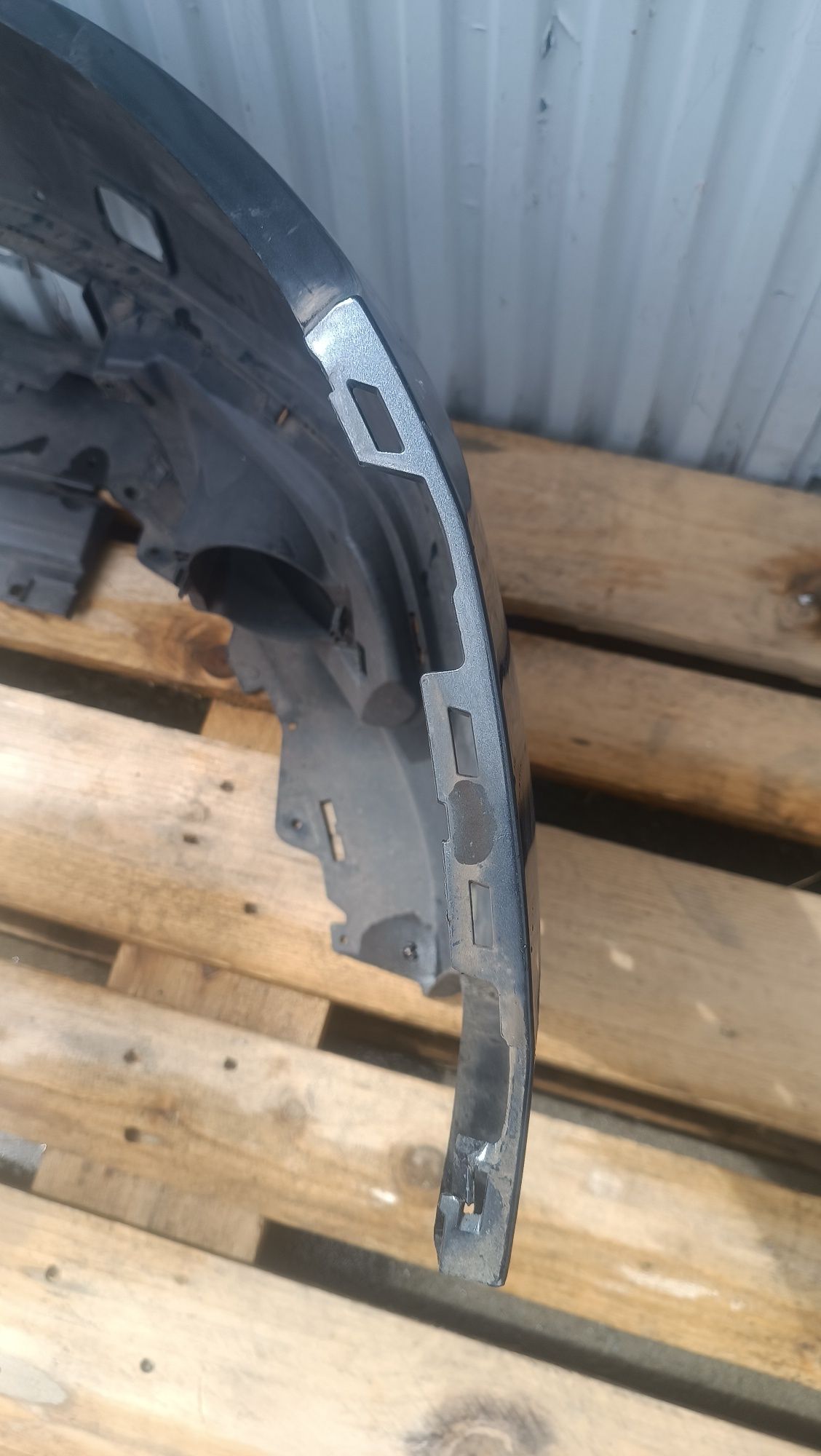 Vendo parachoque de frente Dacia Sandero ano 2014/15