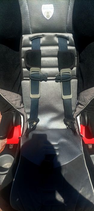 Продам автокрісло відомого бренду Britax