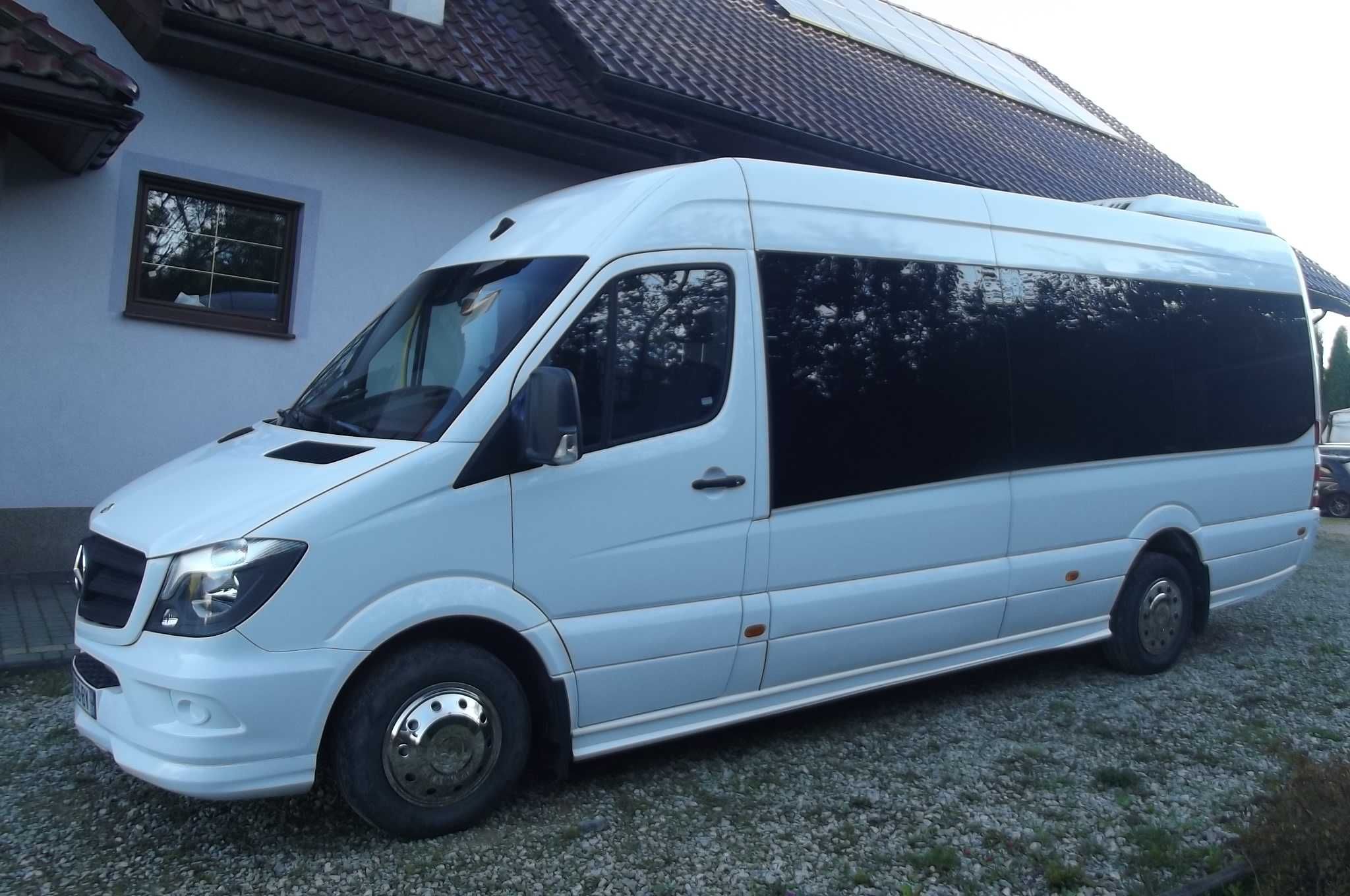 AUTOBUS sprinter 516 24 miejsca extra long klima  199000 netto