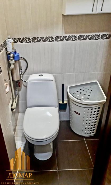 Продам 3-х кім квартиру + приміщення під оренду (25 м.кв.)