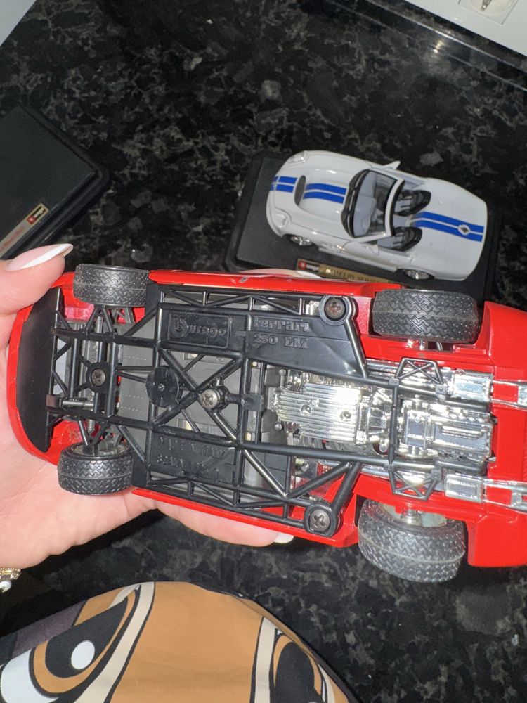 Коллекционные модели автомобилей Bburago 1:24