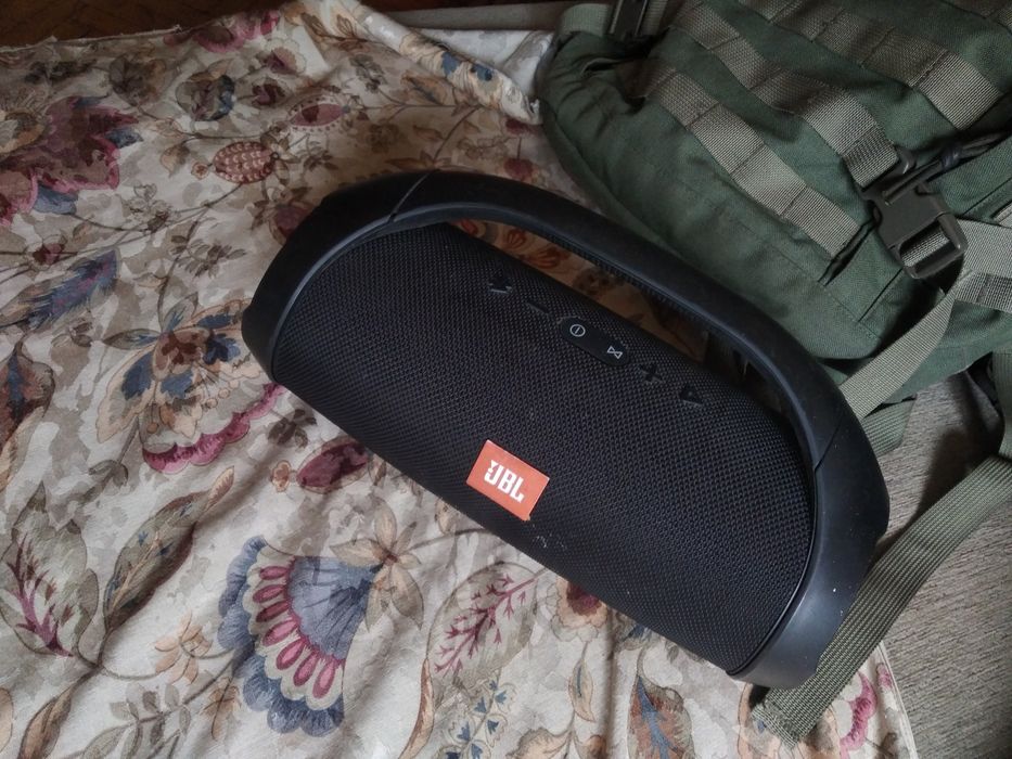 Boombox JBL колонка