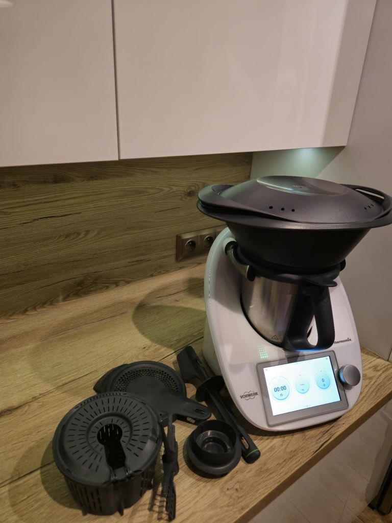 Sprzedam Thermomix TM6