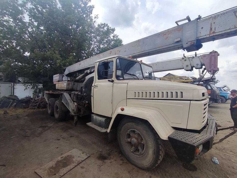 Автокран 10т на базі автомобіля КРАЗ