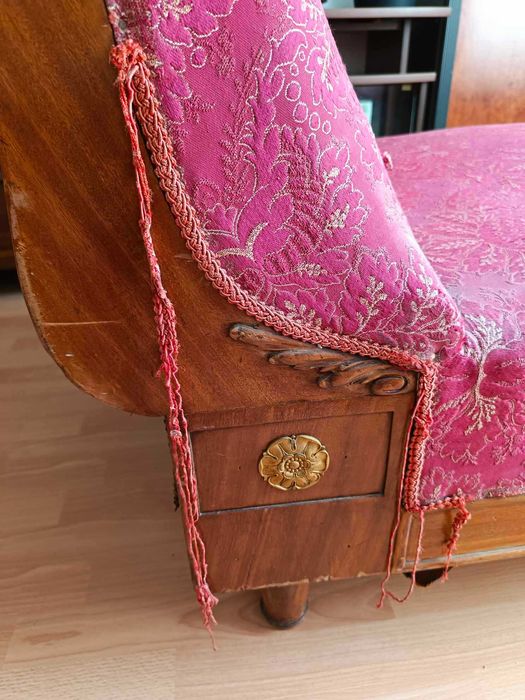 Piękny szezlong, leżanka