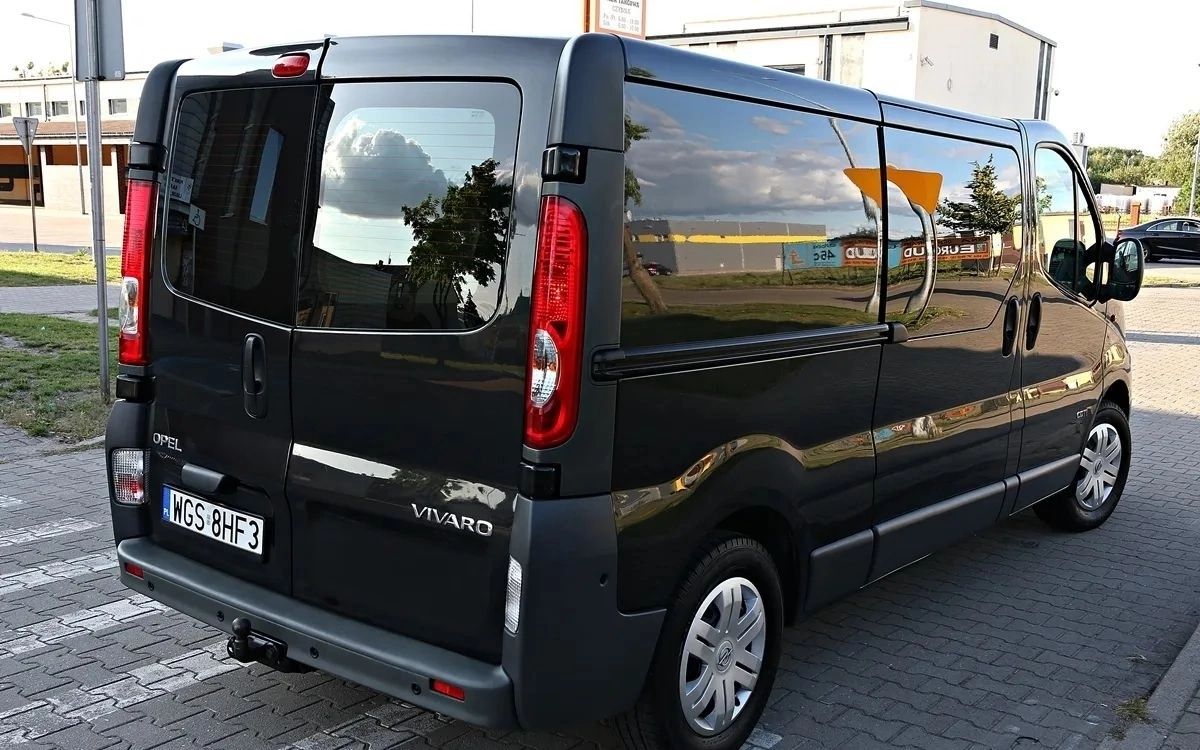 Opel Vivaro 2011