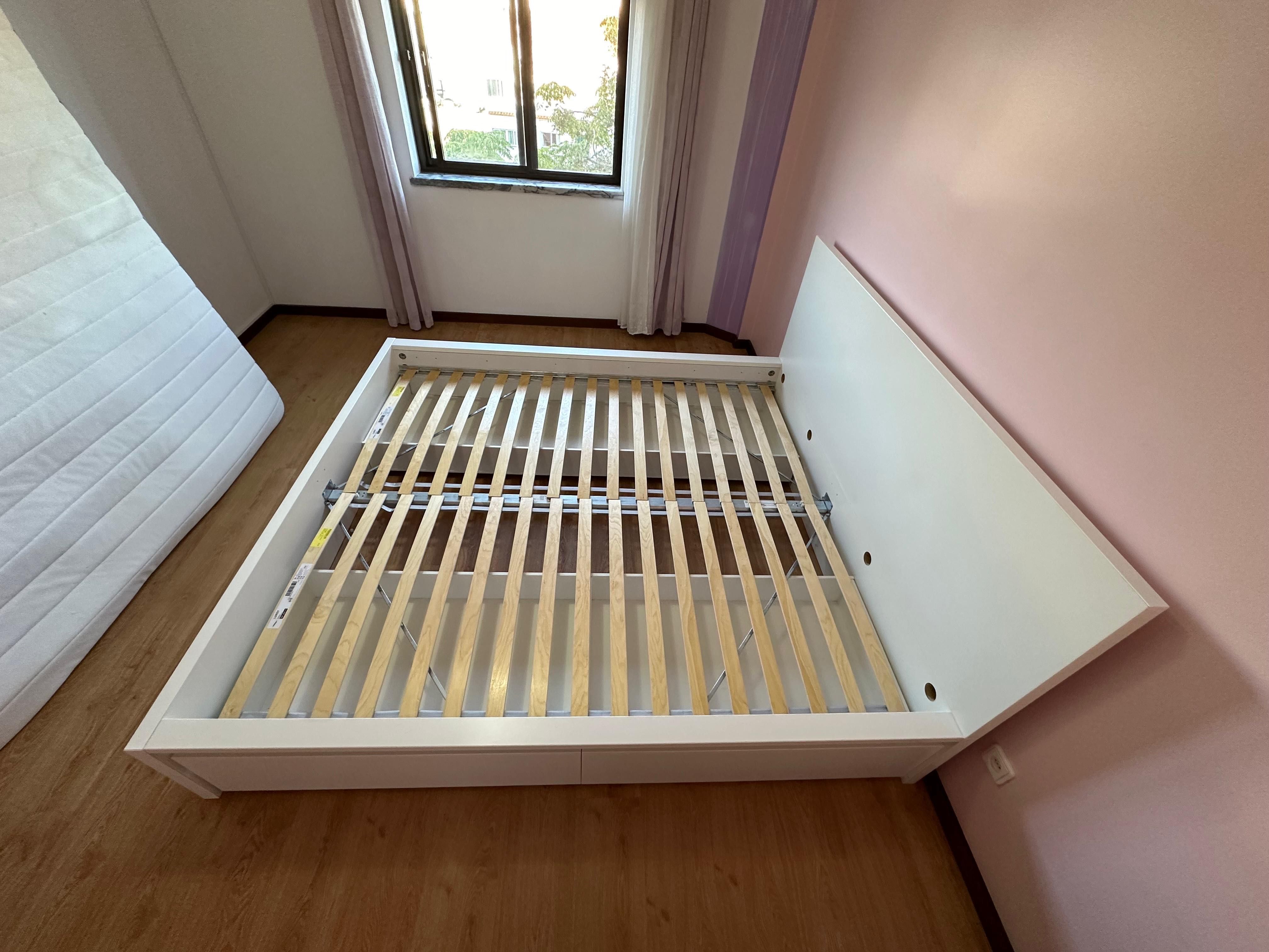 Cama casal como nova