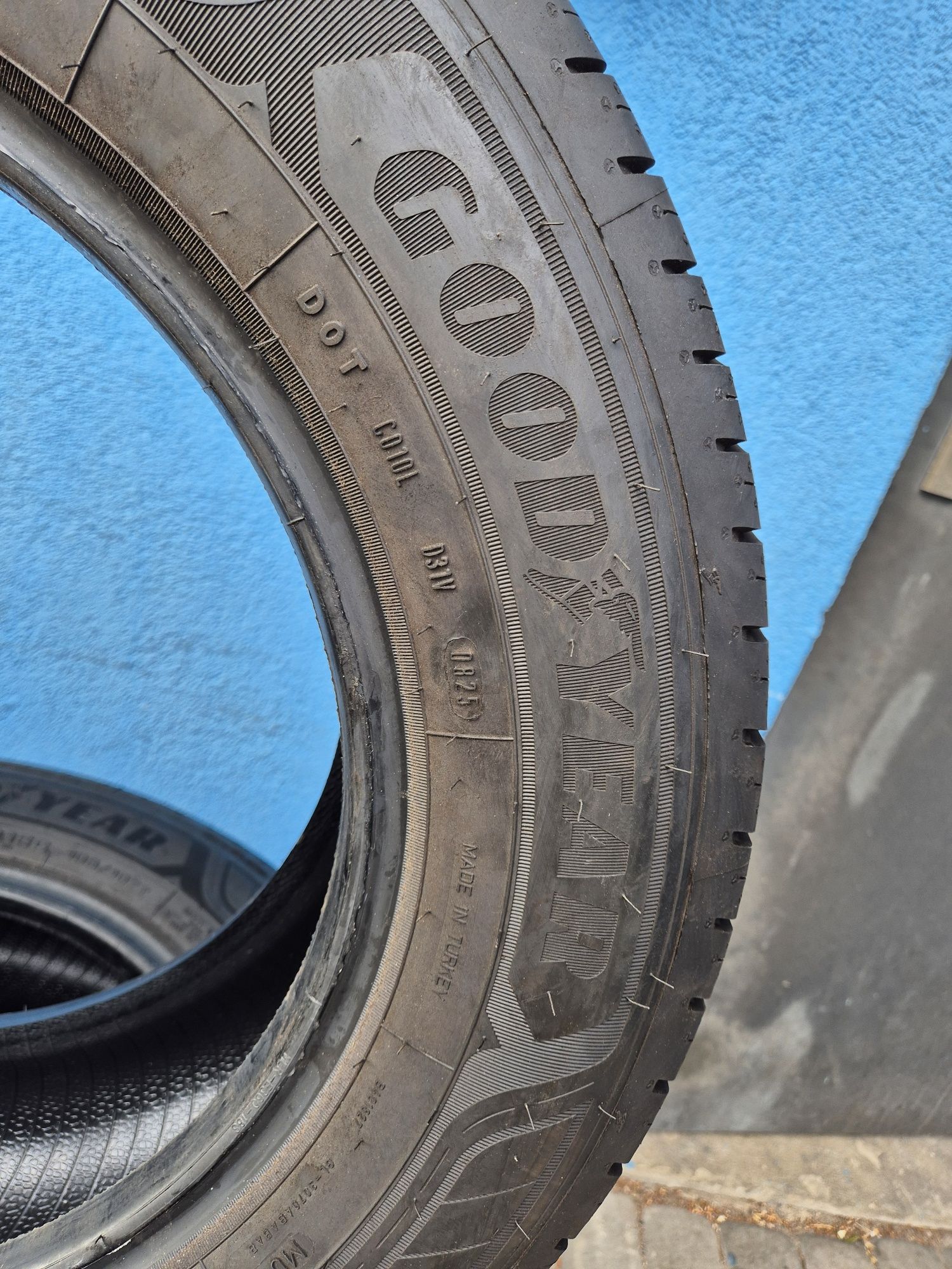 Opony 215 65 R16C Goodyear EfficientGrip 2025r