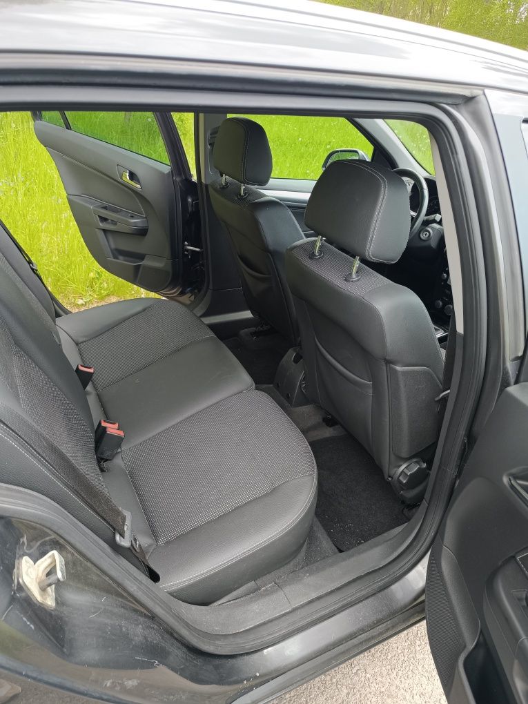 Opel Astra H 1.6T Cosmo