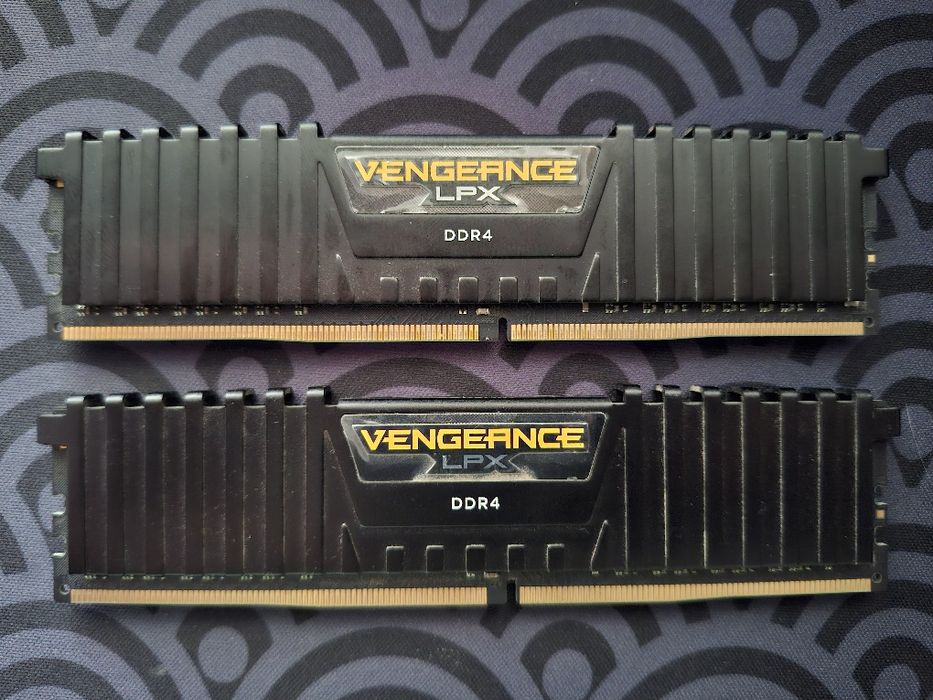 Kit de modulos [2x4GB DDR4]