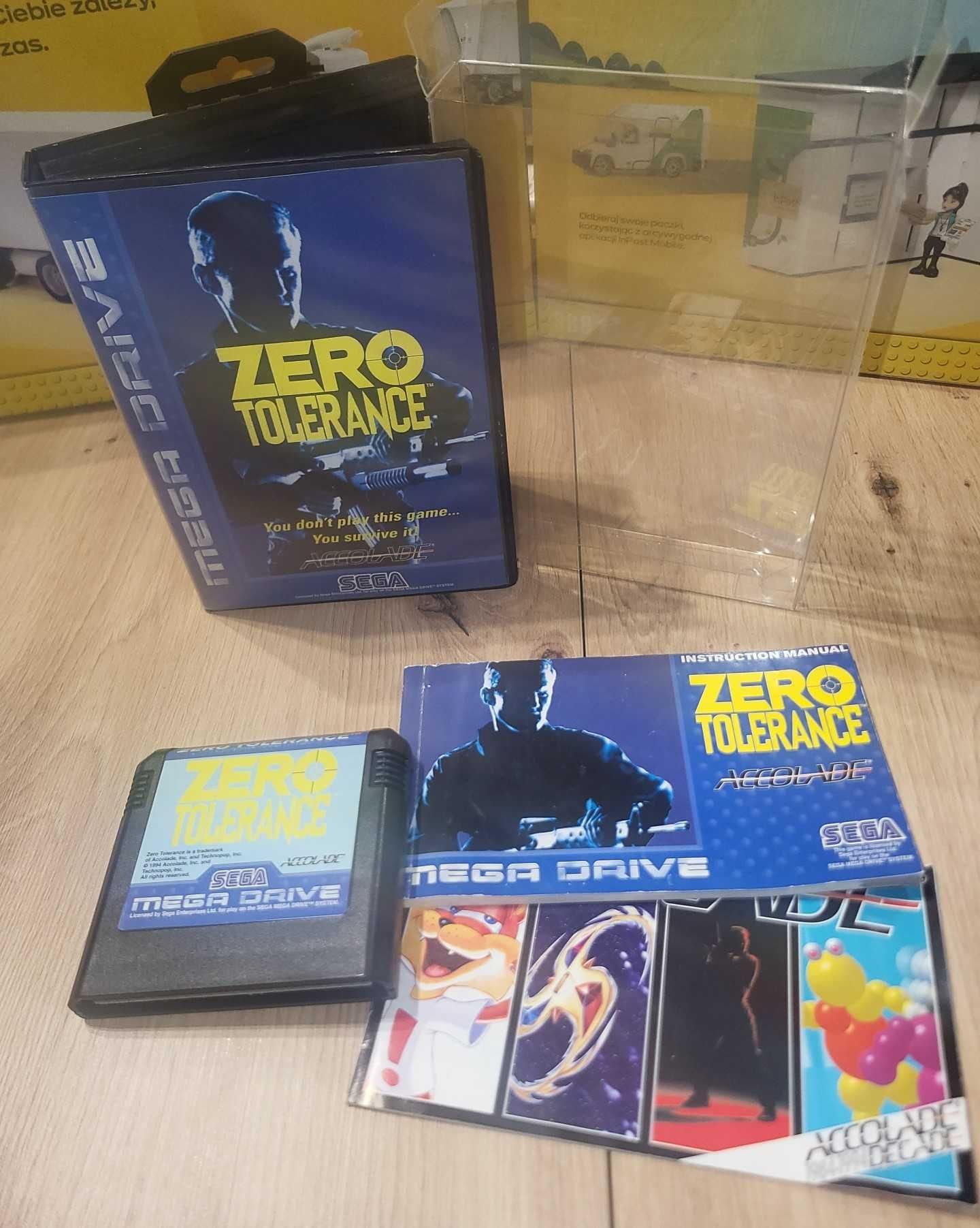 Gra Zero Tolerance - SEGA Mega Drive - BDB- stan Komplet +Protektor