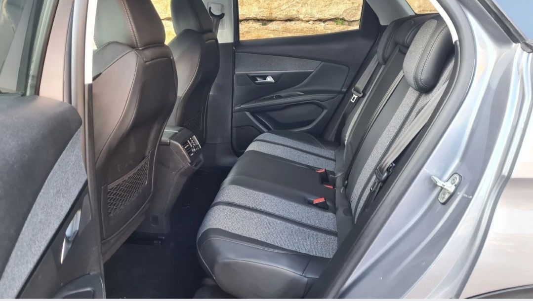 Peugeot 3008 1.5 hdi 2019