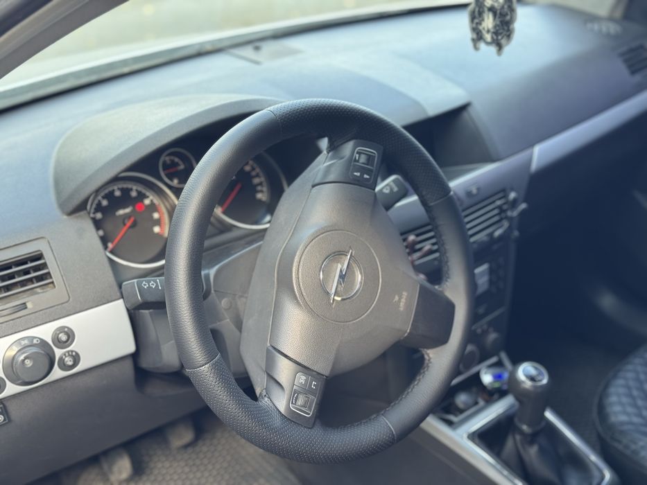 Opel Astra H 1.6 Газ Бенз