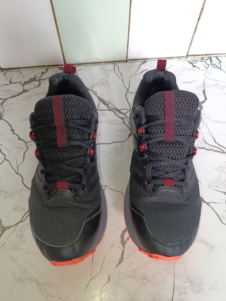 Asics Sonoma p.41,5 Nimbus, Cumulus, Kayano, patriot, phoenix